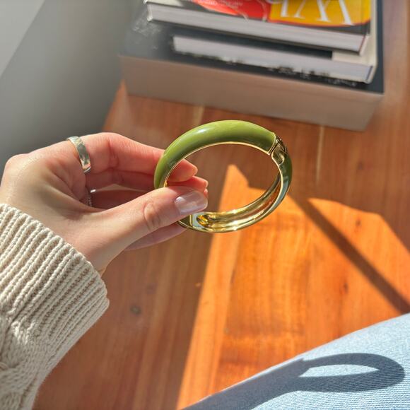 J. Crew Green and Gold Bracelet Bangle Clasp Closure - Picture 1 of 8